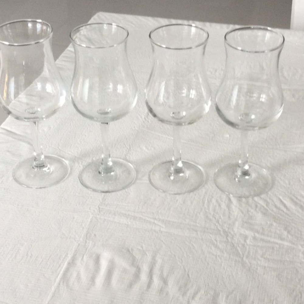 Elegant Clear Glass Set Like New